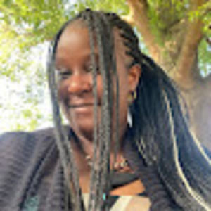 Meet your Posher, Latoya